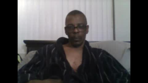 Busturgutzgd1 online show from 02/03/25, 06:45