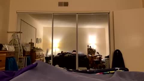 Snapshot of busty_2008 chatting on 02/27/26, 04:34 busty_2008 online show from 02/27/26, 04:34