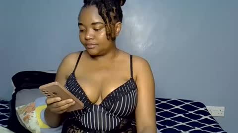 Snapshot of busty_kenzi chatting on 06/29/26, 12:05 busty kenzi online show from 06/29/26, 12:05