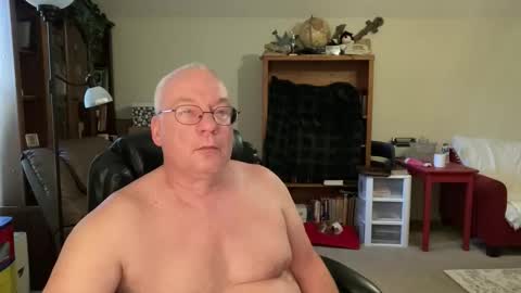 bustyballs100 online show from 12/05/25, 08:38