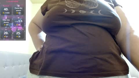 Snapshot of bustyemma chatting on 02/01/25, 06:51 Emma online show from 02/01/25, 06:51