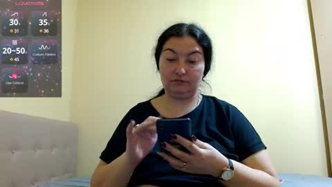 Snapshot of bustyemma chatting on 02/13/25, 11:50 Emma online show from 02/13/25, 11:50