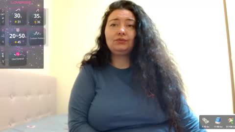 Snapshot of bustyemma chatting on 02/17/25, 09:13 Emma online show from 02/17/25, 09:13