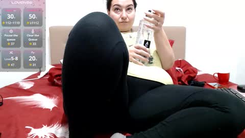 Snapshot of bustyemma chatting on 11/06/25, 08:15 Emma online show from 11/06/25, 08:15