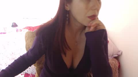 Snapshot of bustygf chatting on 02/20/25, 01:40 anna online show from 02/20/25, 01:40