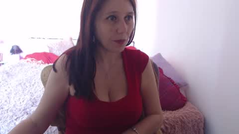 Snapshot of bustygf chatting on 02/27/25, 12:45 anna online show from 02/27/25, 12:45