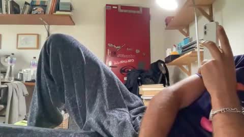 butolina online show from 10/25/25, 02:02