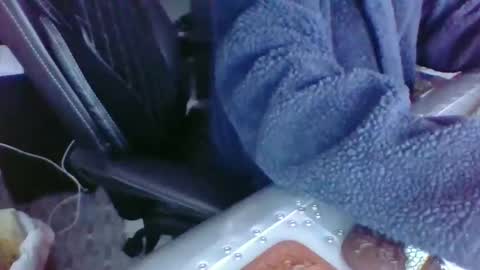 Snapshot of butslutt2 chatting on 01/13/26, 04:12 butslutt2 online show from 01/13/26, 04:12