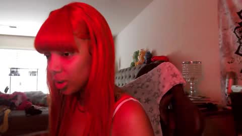 Snapshot of butterflybootyy chatting on 10/06/25, 03:20 butterfly booty online show from 10/06/25, 03:20