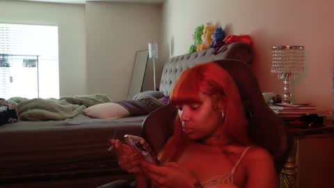 Snapshot of butterflybootyy chatting on 10/15/25, 02:50 butterfly booty online show from 10/15/25, 02:50