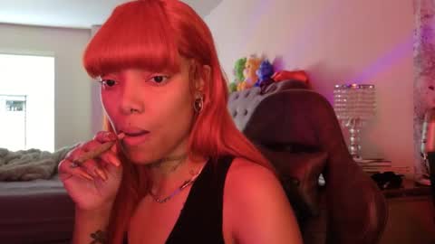 Snapshot of butterflybootyy chatting on 10/16/25, 01:45 butterfly booty online show from 10/16/25, 01:45