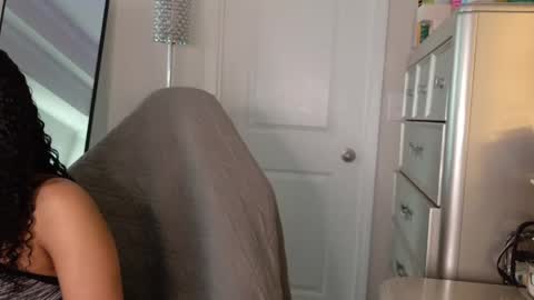 butterfly booty online show from 05/02/26, 02:00