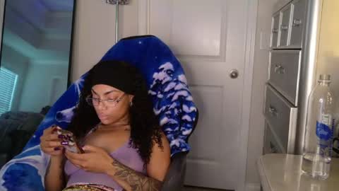butterfly booty online show from 05/19/26, 12:16