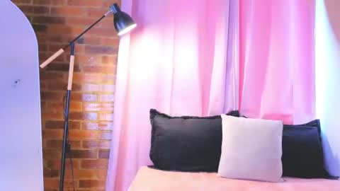 Snapshot of butterflyx39 chatting on 07/15/26, 07:08 Lia Butterfly online show from 07/15/26, 07:08