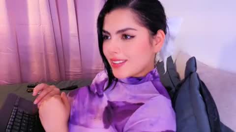 Snapshot of butterflyx39 chatting on 07/17/26, 10:58 Lia Butterfly online show from 07/17/26, 10:58