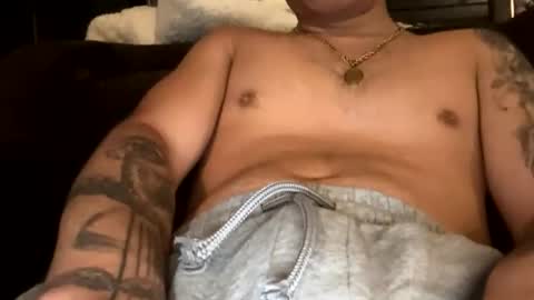 Snapshot of bvlick_ chatting on 05/18/26, 04:07 bvlick_ online show from 05/18/26, 04:07