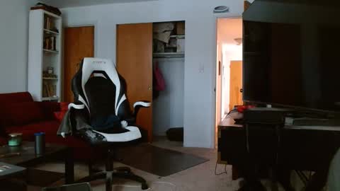 Snapshot of bwall1425 chatting on 02/05/26, 08:46 bwall1425 online show from 02/05/26, 08:46