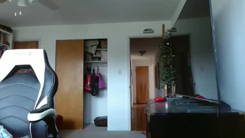 Snapshot of bwall1425 chatting on 03/30/26, 07:15 bwall1425 online show from 03/30/26, 07:15