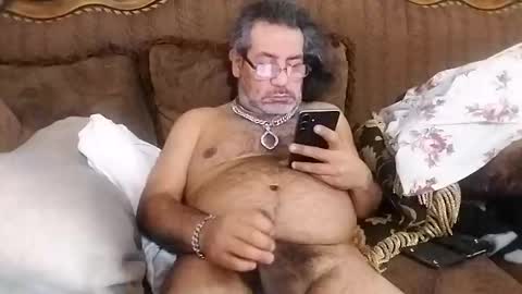 Snapshot of bxpapi69 chatting on 11/06/25, 06:42 bxpapi69 online show from 11/06/25, 06:42