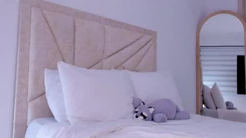    online show from 05/07/26, 06:08