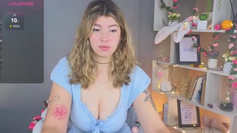 Snapshot of byteblush chatting on 12/05/24, 08:00 Kira online show from 12/05/24, 08:00