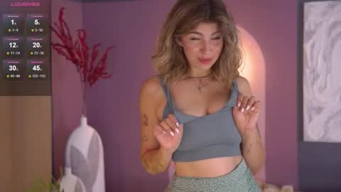 Snapshot of byteblush chatting on 09/17/25, 03:14 Kira online show from 09/17/25, 03:14