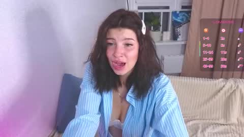 Snapshot of byteblush chatting on 11/30/25, 02:54 Kira online show from 11/30/25, 02:54