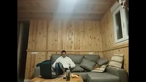 Snapshot of c0llinfarrell chatting on 01/12/25, 10:01 Collin Farrel online show from 01/12/25, 10:01