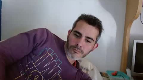 Snapshot of c0llinfarrell chatting on 01/19/25, 11:45 Collin Farrel online show from 01/19/25, 11:45