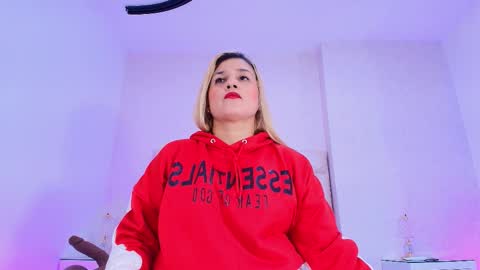 Carolina online show from 02/11/26, 03:00