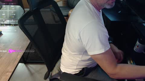 Snapshot of cabcam chatting on 01/10/25, 03:50 Cab  online show from 01/10/25, 03:50
