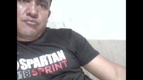 Snapshot of cachito83915 chatting on 12/21/25, 06:09 Cachudosexy online show from 12/21/25, 06:09