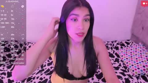 Snapshot of caelisse_cb chatting on 09/29/25, 12:21 caelisse_cb online show from 09/29/25, 12:21