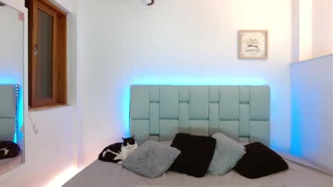 Snapshot of cailyn_briona chatting on 11/14/25, 12:20 Cailyn Independent model online show from 11/14/25, 12:20