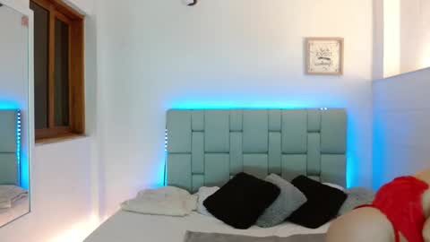 Snapshot of cailyn_briona chatting on 12/02/25, 01:33 Cailyn Independent model online show from 12/02/25, 01:33