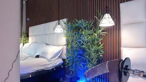 CailynBrown online show from 11/15/25, 04:21