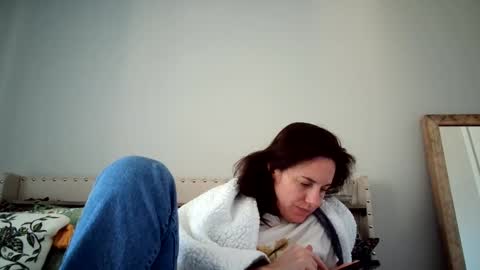 Snapshot of caitie__citrine chatting on 12/03/24, 07:11 Caitie Citrine online show from 12/03/24, 07:11