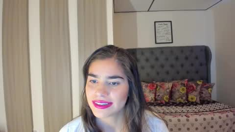 caitlingomez0 online show from 11/26/25, 11:33