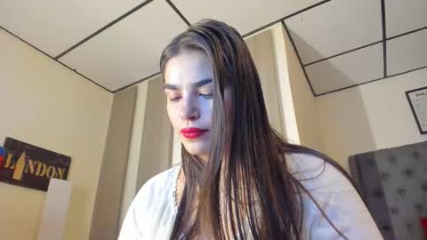 caitlingomez0 online show from 12/23/25, 11:08