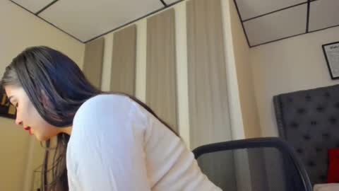 caitlingomez0 online show from 02/01/26, 12:48