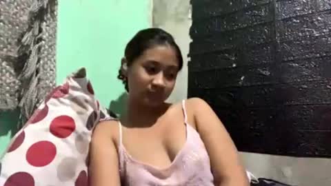 Snapshot of caitlyn_5 chatting on 04/10/26, 03:39 Hi im Caitlyn online show from 04/10/26, 03:39