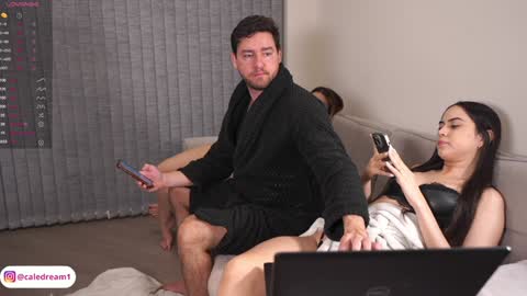 Snapshot of calehot98 chatting on 10/23/25, 02:33 https online show from 10/23/25, 02:33