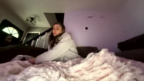 Snapshot of calicambri chatting on 03/04/26, 02:01 The Cali Cambri online show from 03/04/26, 02:01