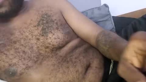 Snapshot of caliclysm12 chatting on 10/25/25, 01:51 Caliclysm online show from 10/25/25, 01:51