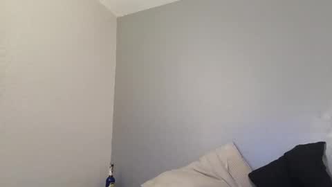 Snapshot of caliclysm12 chatting on 10/28/25, 08:29 Caliclysm online show from 10/28/25, 08:29