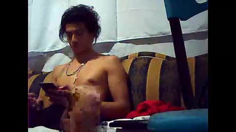 Snapshot of californiacam2 chatting on 12/06/24, 07:43 californiacam2 online show from 12/06/24, 07:43