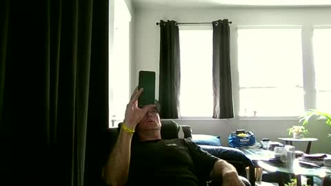 Snapshot of caligrown1154 chatting on 06/15/26, 04:31 caligrown1154 online show from 06/15/26, 04:31
