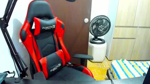 calihotcaliente27 online show from 01/11/25, 09:57