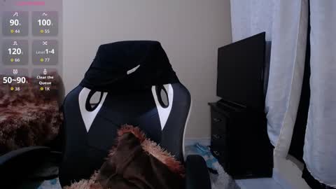 Snapshot of caliope_goddess1 chatting on 10/24/25, 10:00 caliope_goddess1 online show from 10/24/25, 10:00