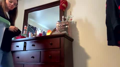 calishop1 online show from 02/19/25, 06:43